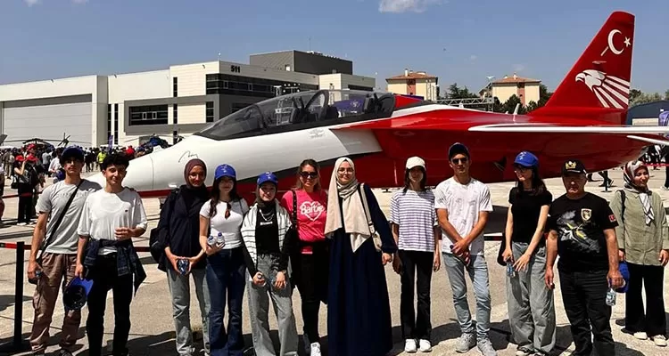 Bayburt Fen Lisesi Öğrencileri Türk Uçak Sanayii'nde Yerli ve Milli Projeleri İnceledi!