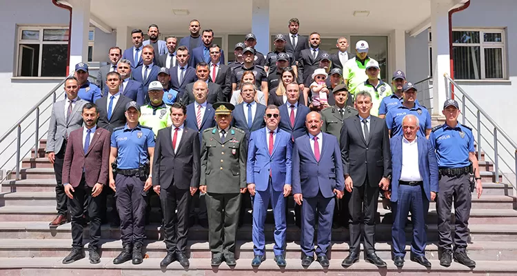 Bayburt Valisi'nden Fedakar Güvenlik Güçlerine Bayram Ziyaretleri