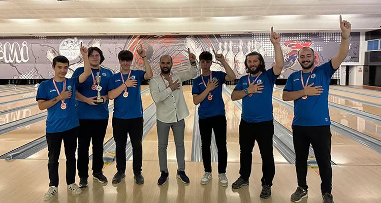 Bayburt Üniversitesi Bowling'de Türkiye 3.'sü!