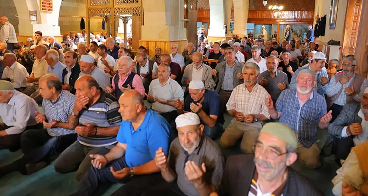 Bayburt'ta 15 Temmuz Şehitleri Anısına Mevlid-i Şerif Okundu, Dualar Edildi