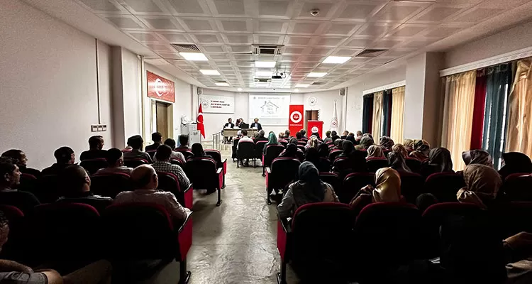 Bayburt'ta Bir Yetime Aile Olmak Temalı Panel Düzenlendi!