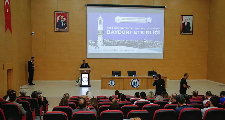 Bayburt'ta Göz Biliminin Geleceği Konuşuldu