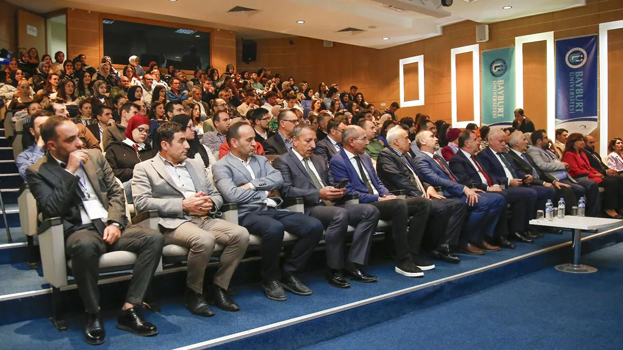 Bayburt'ta 5. ICADET Konferansı, Bayburt Üniversitesi Ev Sahipliğinde Başladı