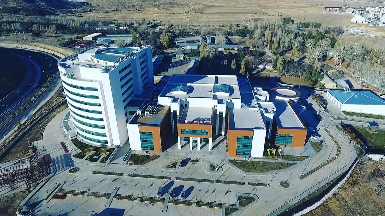 Bayburt Devlet Hastanesi Ekim Ayı Muayene Raporu: 50 Bin 99 Hastaya Hizmet Verildi