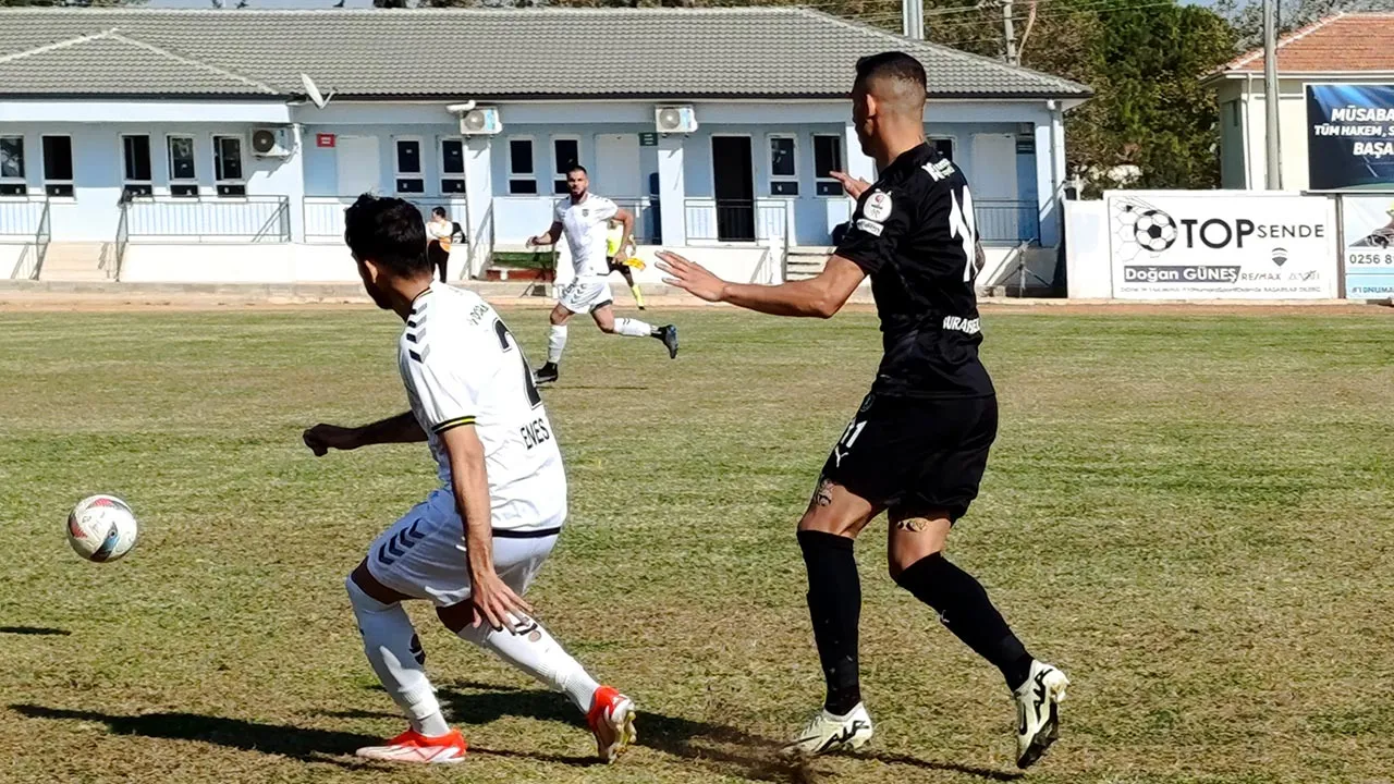 Bayburt Özel İdare Spor Aydın'da Efeler 09 Spor İle Karşılaştı, Beraberliğe Razı Oldu