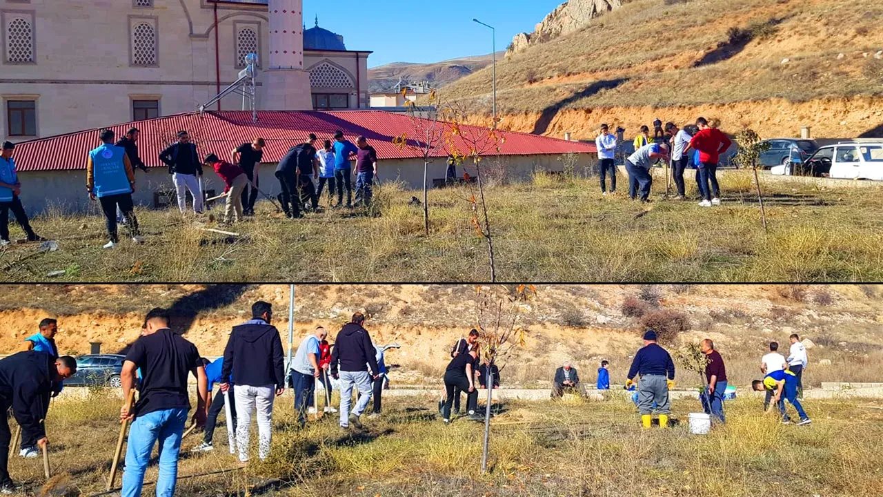 Bayburt'ta Hz. Ebubekir Camii Çevresine Fidan Dikilerek Yeşillendirildi