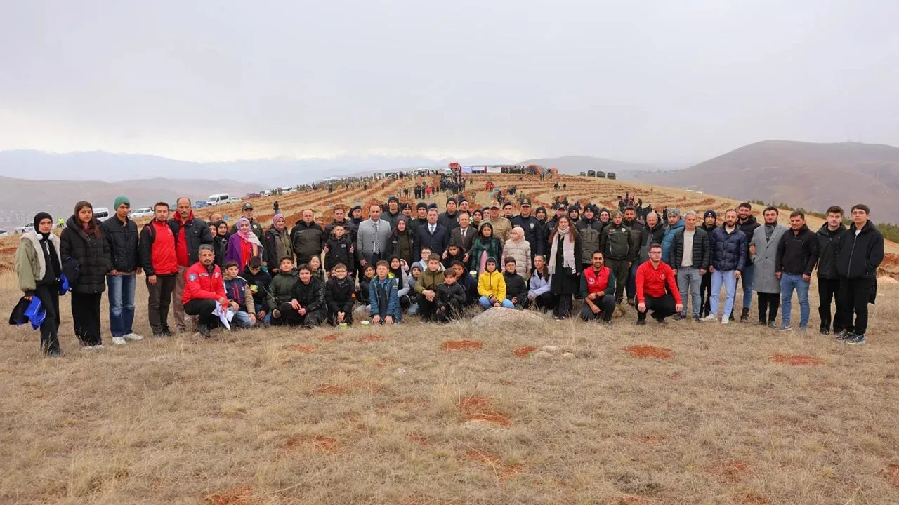 Bayburt'ta Orman Seferberliği: 40 Bin Fidanla Yeşil Bir Gelecek