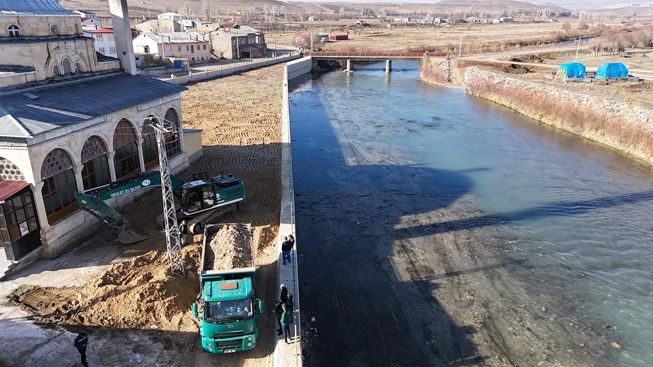 DSİ, Bayburt'ta ve Adabaşı Köyü'nde Çalışmalara Devam Ediyor