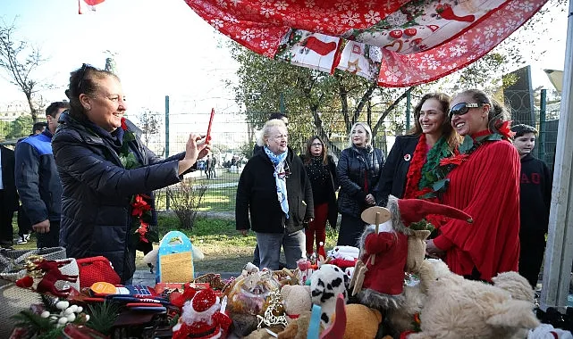 Karşıyaka’nın ‘Yeni Yıl Pazarı’na büyük ilgi