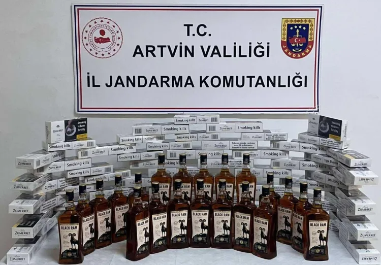 Artvin'de gümrük kaçağı sigara ve içki ele geçirildi haberi