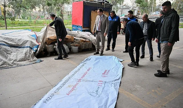 Bornova’da viyadükaltı pazaryerine düzenleme haberi