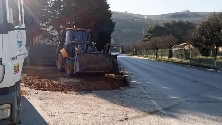 Bursa Gemlik Belediyesi'nden asfalt ve kaldırım atağı haberi