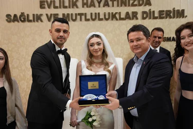 Bursa Osmangazi’de 1 yılda 6 bin 636 nikah kıyıldı