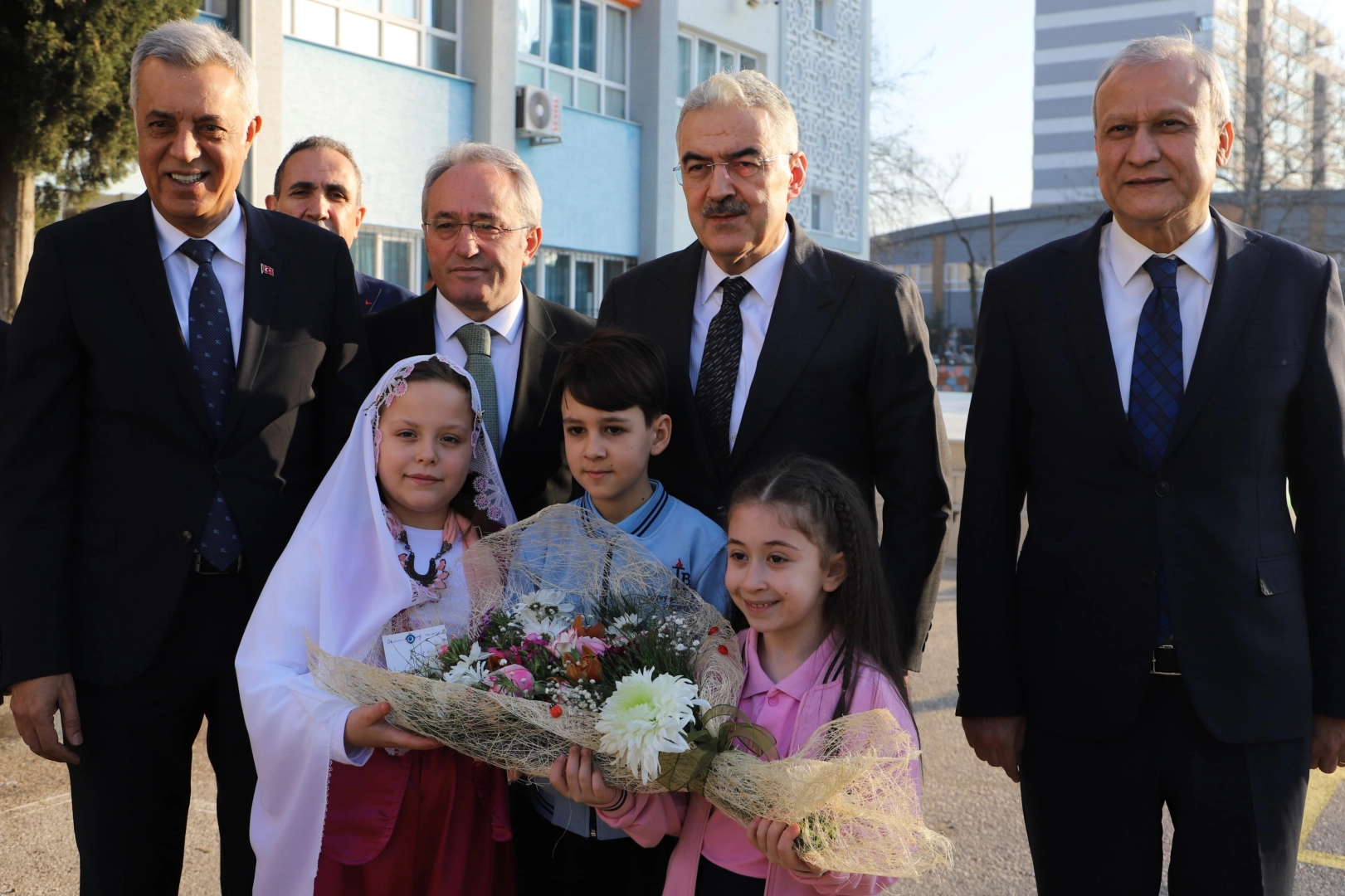 Bursa'da öğrencilerin karne heyecanı haberi