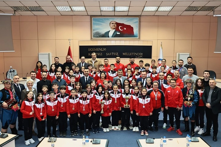 Denizli’den spora büyük katkı: 104 bin kişi sporla buluştu haberi