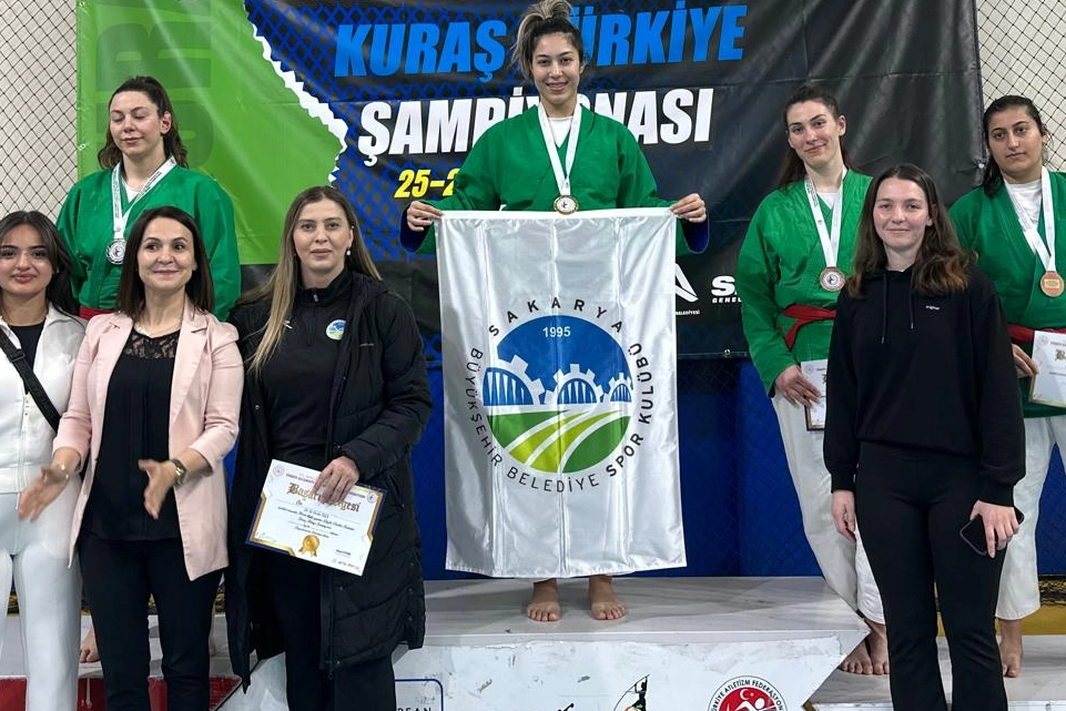 Ece Zurnacı’dan Sakarya’yı gururlandıran şampiyonluk haberi