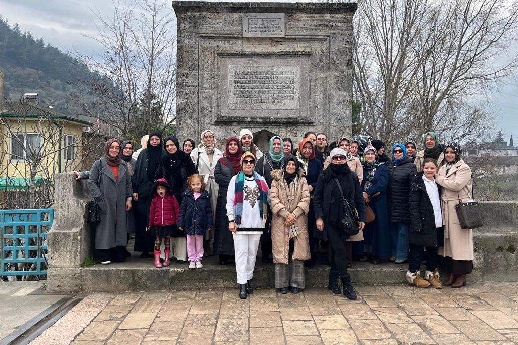 Edebiyat mirasını yaşatanlar Sakarya’nın tarihini ve güzelliklerini keşfetti haberi