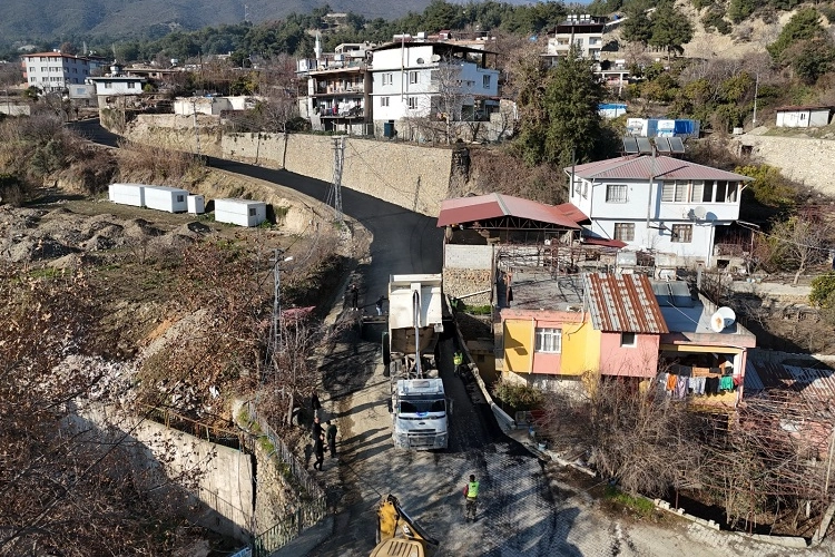 Hatay Büyükşehir asfalt rekoru kırdı haberi