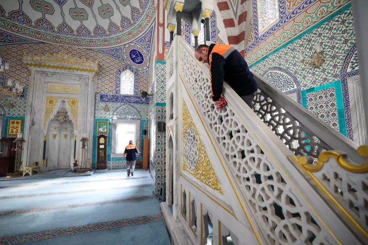 İstanbul Bakırköy'de ibadethanelerde temizlik seferberliği haberi