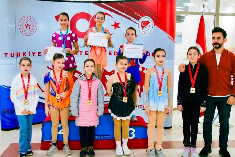 İzmir Büyükşehir Belediyesi Spor Kulübü sporcularından 7 madalya haberi