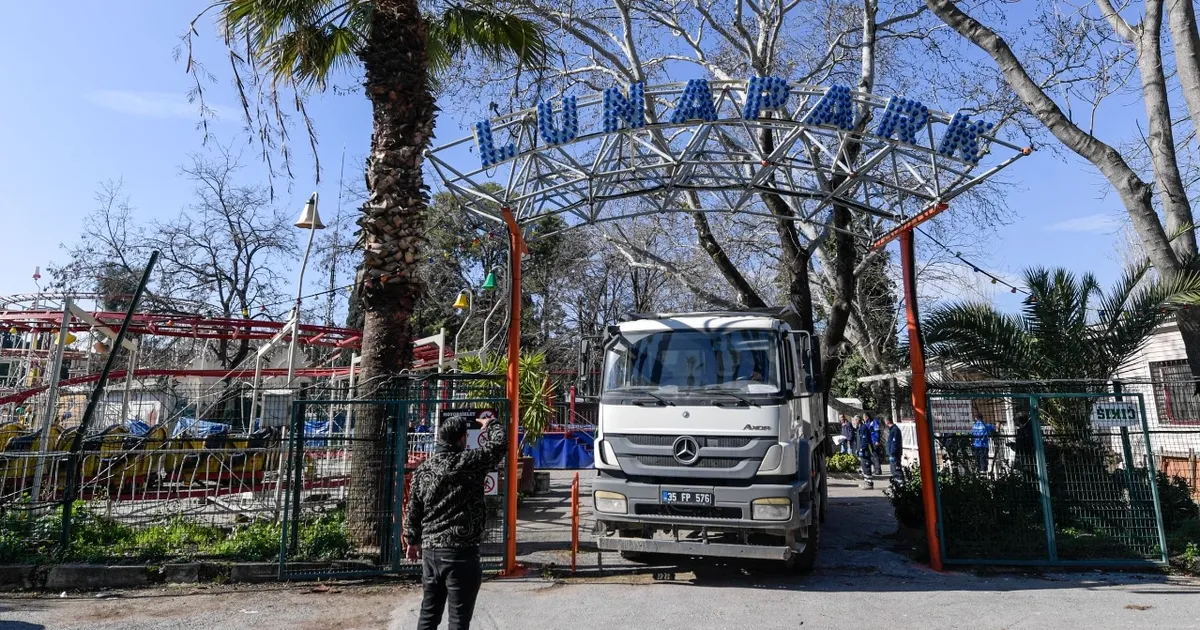 İzmir Lunapark'ta tahliye işlemleri başladı haberi