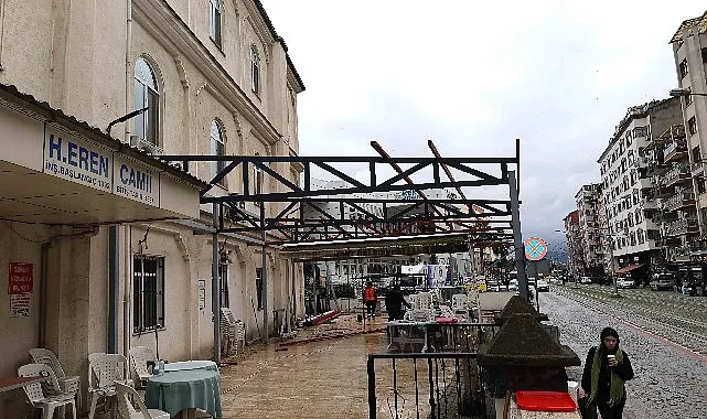 İzmit Eren Camii'ne yeni sundurma haberi