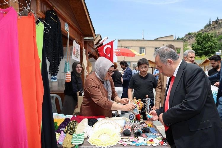 Kayseri Talas'ta Maharetli Eller sahneye çıkıyor haberi