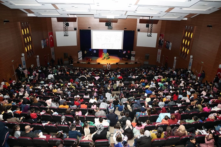 Kayseri Talas'ta çocuklara 'Küçük Prens' sürprizi haberi