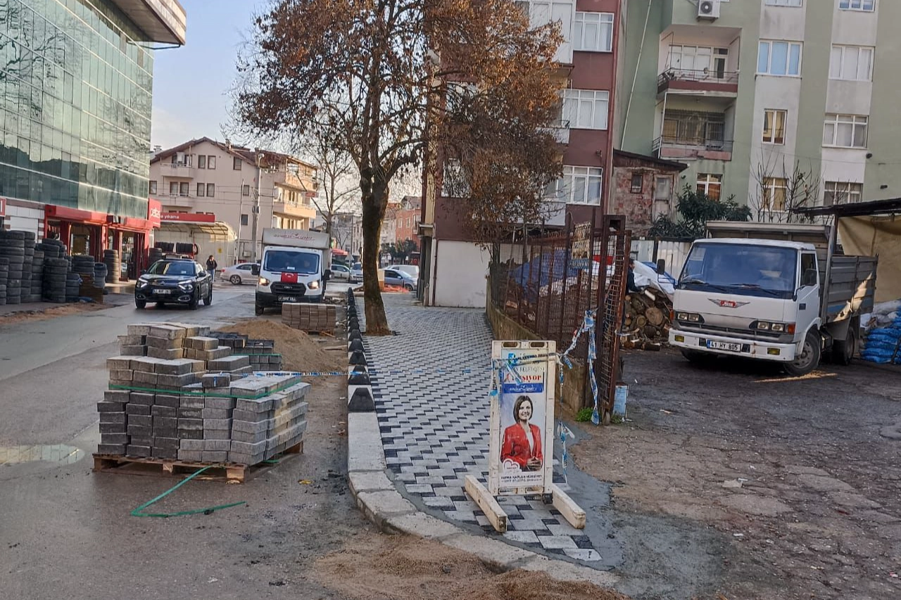 Kocaeli İzmit'teŞehit Kazım Caddesinde çalışmalar sürüyor haberi