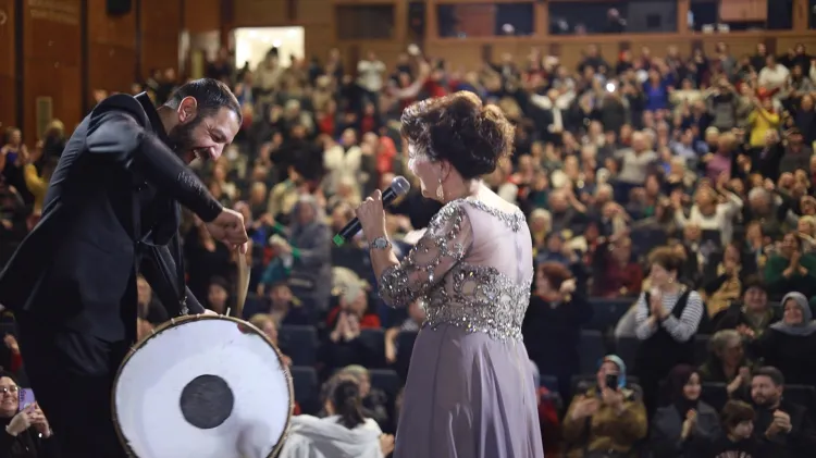 Kocaeli'de 65 yaş üstü korodan nostaljik gece haberi