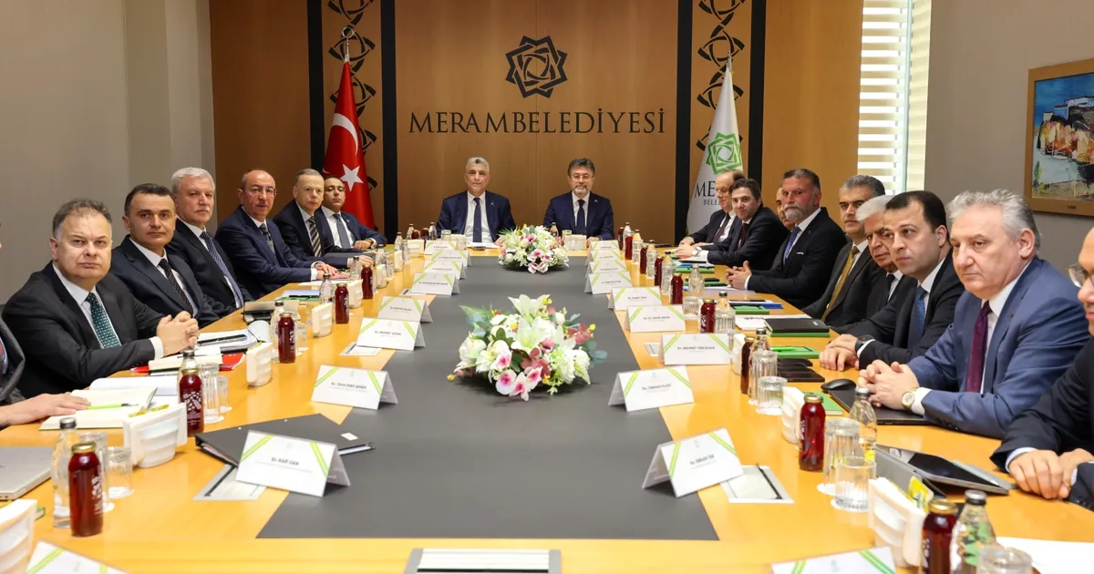 Konya Meram Belediyesi, Bakanlarla önemli görüşmeler gerçekleştirdi haberi