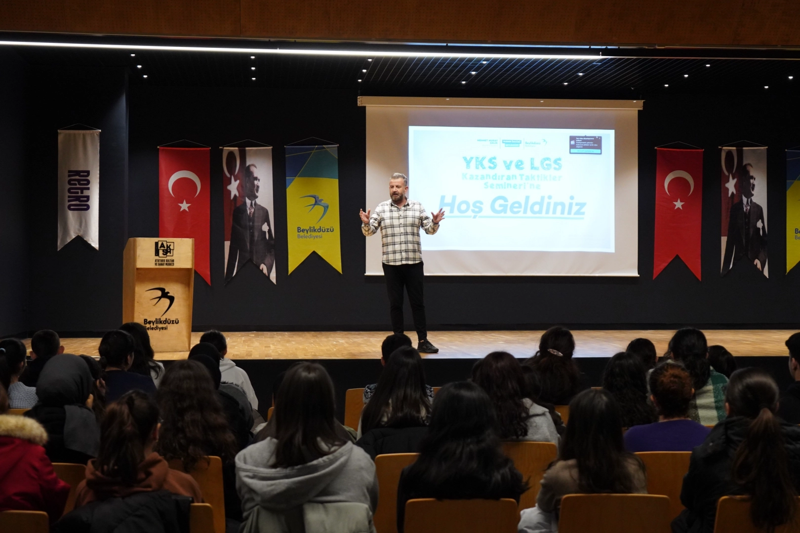 LGS ve YKS adayları için “Kazandıran Taktikler Semineri” düzenlendi haberi