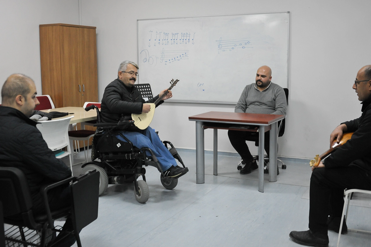 Malatya Büyükşehir Belediyesi engellilerin sosyalleşmesini sağlıyor haberi