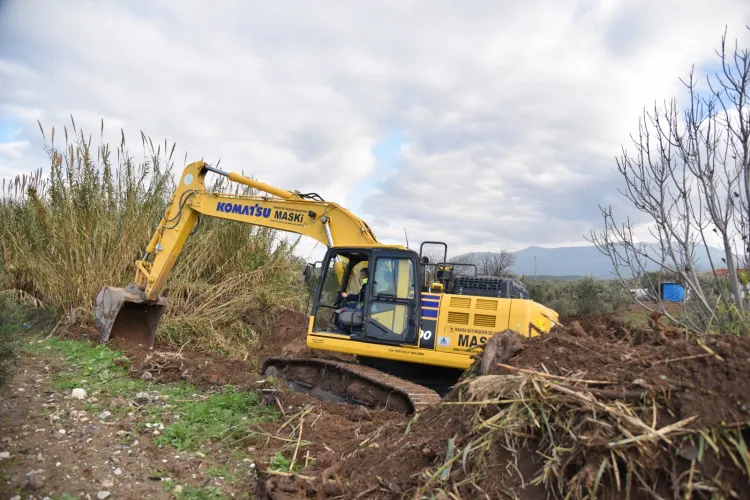 Manisa Büyükşehir 10 yıldır temizlenmeyen derelere el attı haberi