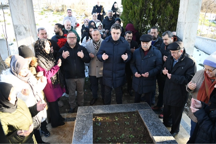 Müftü Raşit Efendi ve Hüseyin Yazır mezarları başında anıldı haberi