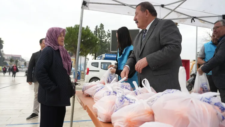 Muğla Milas'tan hem üreticiye, hem  tüketiciye vitaminli destek! haberi