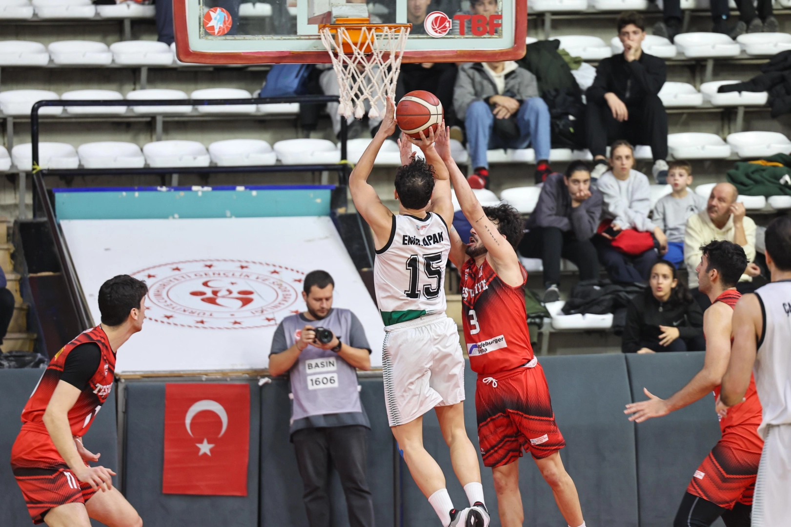 Sakarya Büyükşehir Basketbol takımı Gemlik’e konuk oluyor haberi