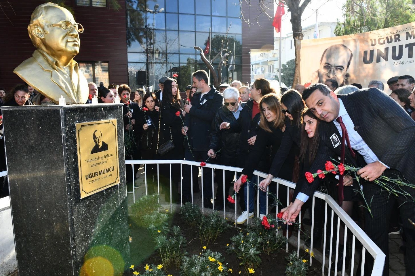 Uğur Mumcu İzmir Çiğli’de anıldı haberi