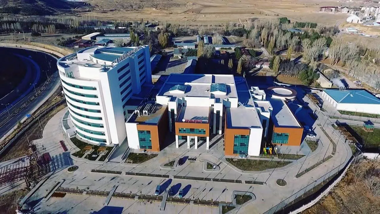 Bayburt Devlet Hastanesi'nde Bir Ayda 42 Bin Muayene! Hangi Bölümler Daha Yoğun? Haberi