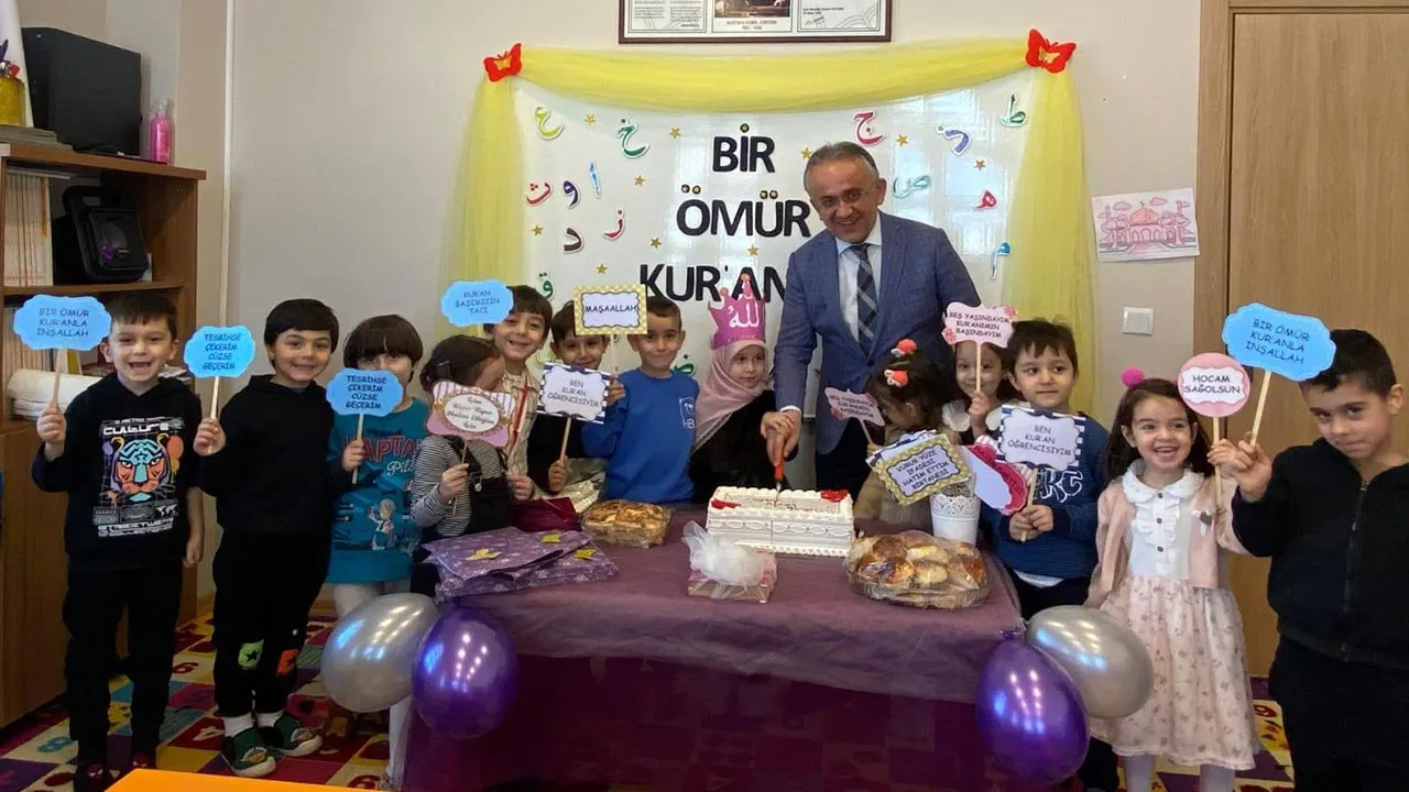 Bayburt’ta Minik Eller Kur’an’a Değdi Haberi