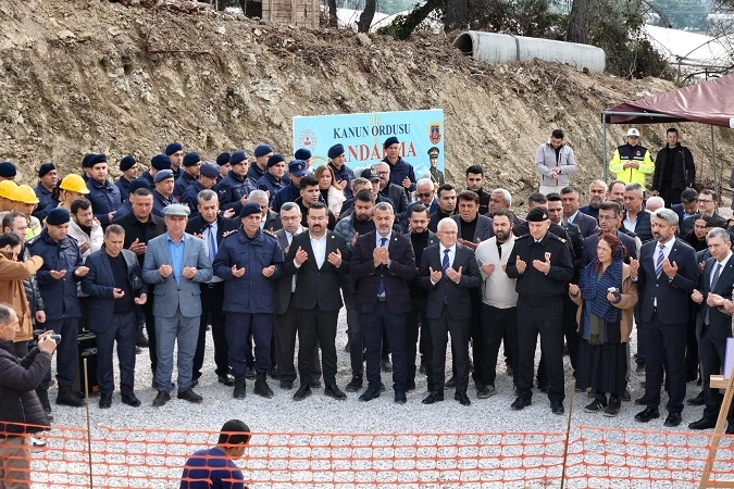 Antalya Kumluca'da yeni hizmet binasının temeli atıldı haberi