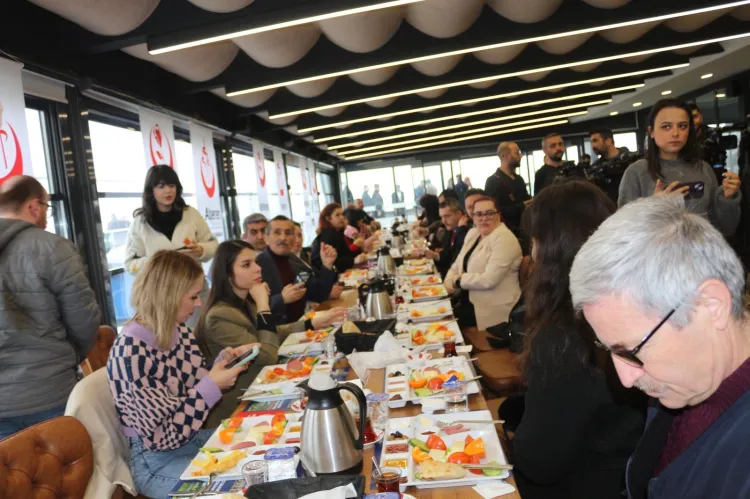 BBP 32'nci yılında Bursa'da gazetecilerle buluştu haberi