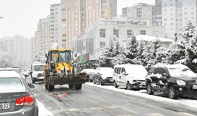 Beylikdüzü Belediyesi'nden Karla Etkin Mücadele haberi