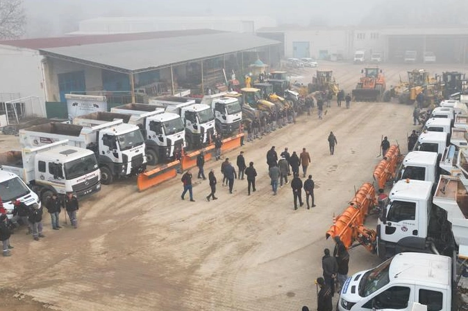 Bursa İnegöl Belediyesi kar yağışına hazır haberi