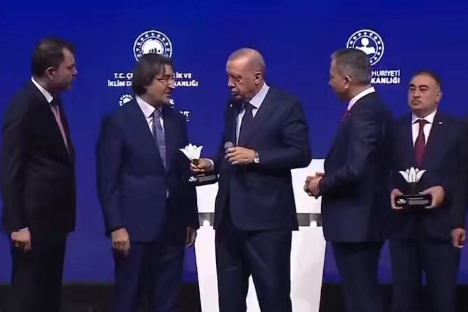 Cumhurbaşkanı Erdoğan'dan banka müdürüne soğuk duş! haberi