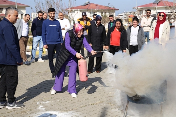 Hatay itfaiyesinden sevgievlerinde yangı tatbikatı haberi