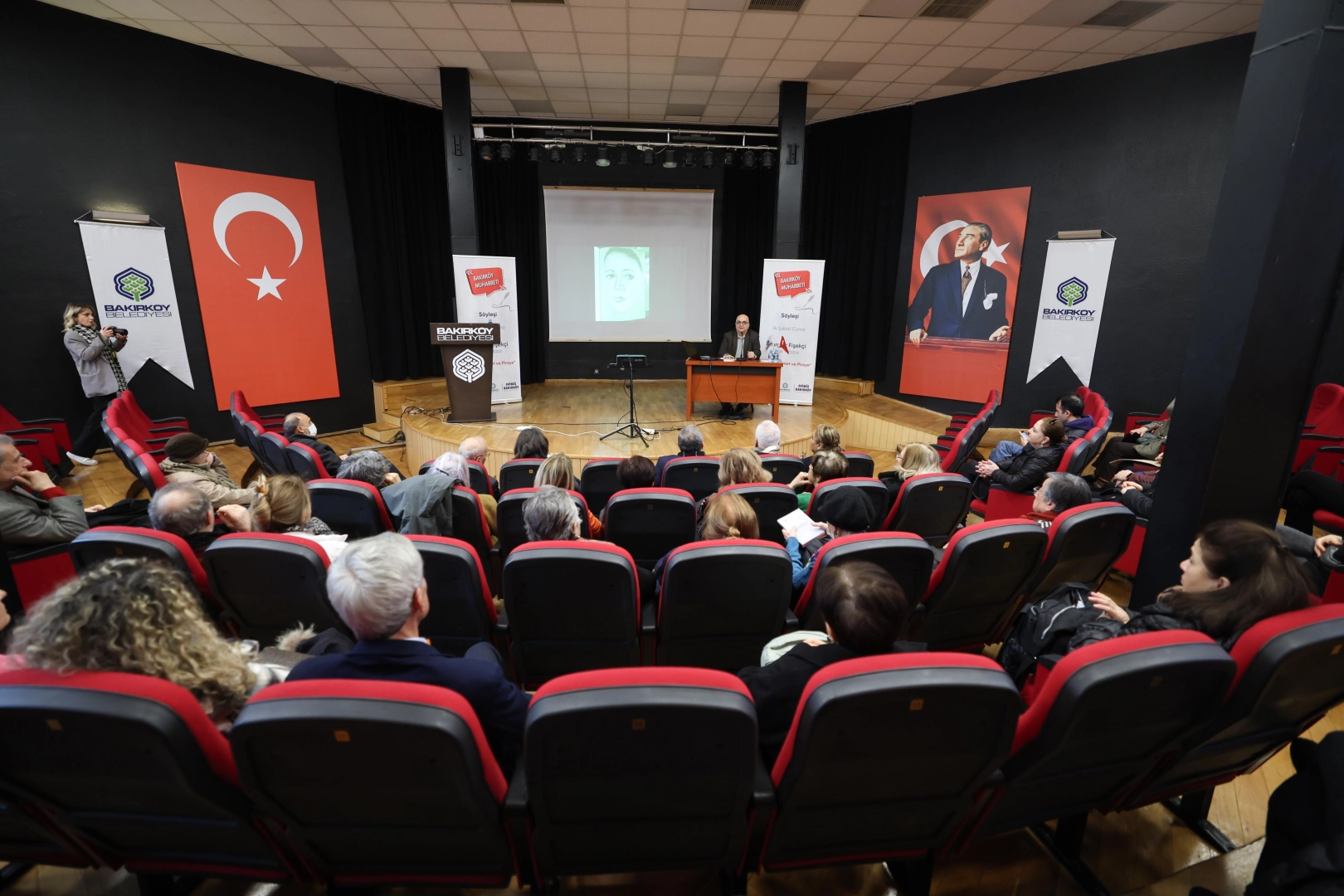 İstanbul Bakırköy'de “Nâzım Hikmet ve Piraye” söyleşişi gerçekleşti haberi