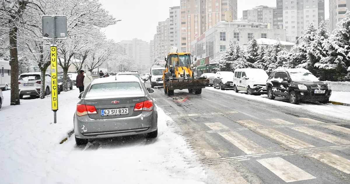 İstanbul'da karla etkin mücadele devamediyor haberi