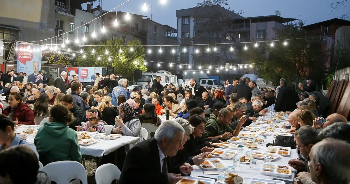 İzmir Bornova'da Ramazan dayanışması haberi