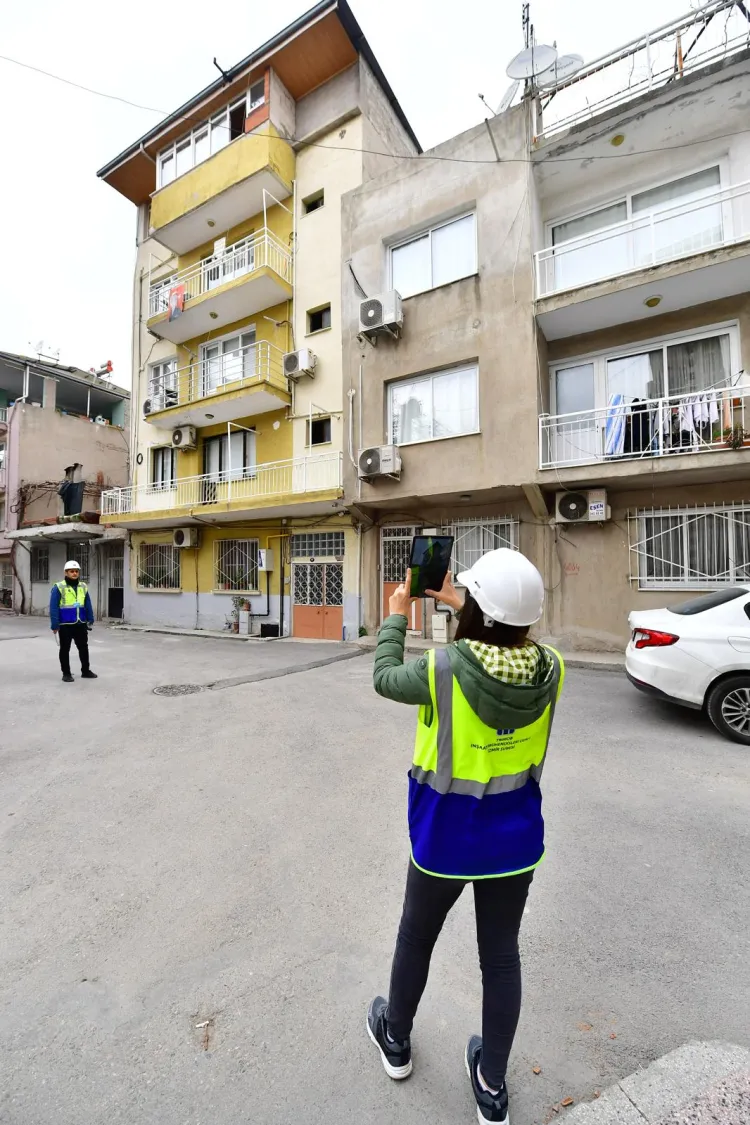 İzmir'de afet tehlikesi ve riskler belirleniyor haberi